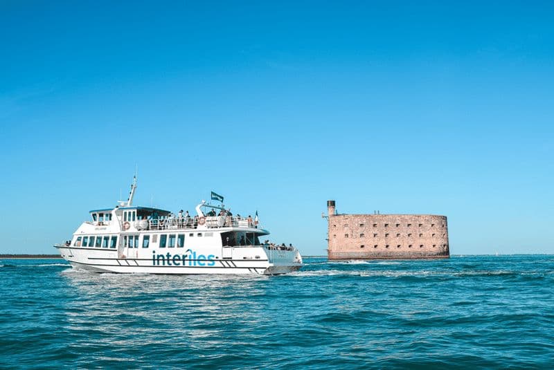 Billet La Rochelle : Excursion en bateau à Fort Boyard (2h00)
