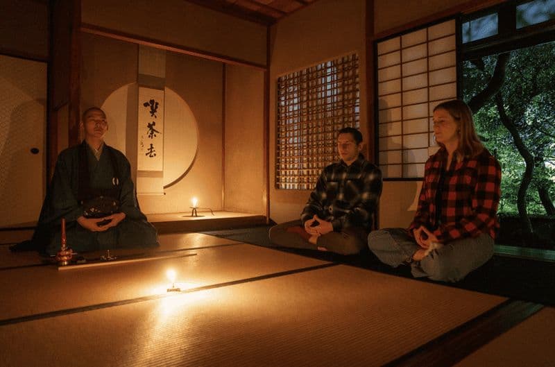 Billet Zen aux chandelles : Méditation du soir au temple secret de Kyoto
