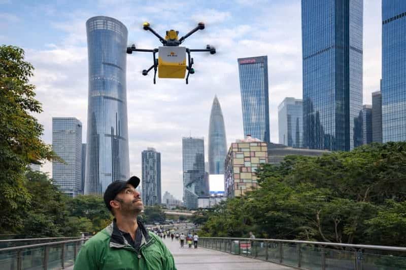 Billet La technologie à Shenzhen : voitures autonomes, drones et robots