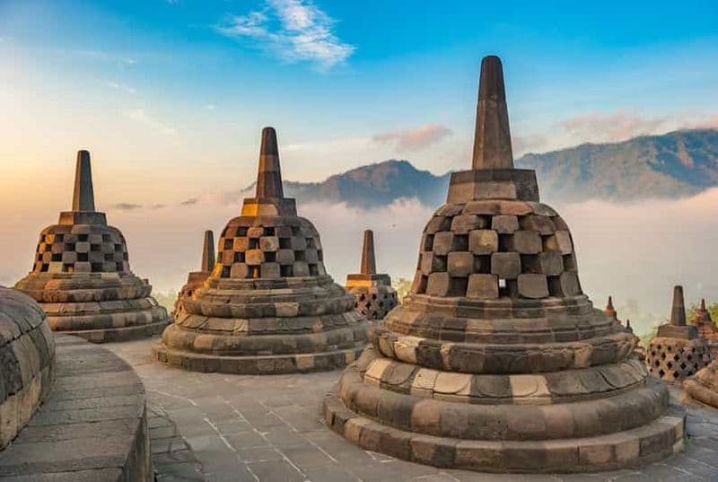 Billet Yogyakarta : Ascension de Borobudur et visite du temple de Prambanan