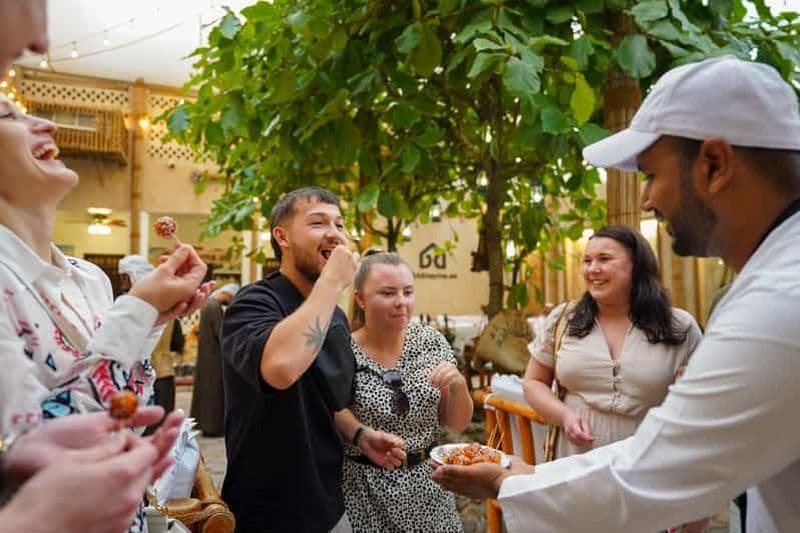 Billet Dubaï : Vieille ville, souks, visite guidée, visite culinaire et balade en Abra.