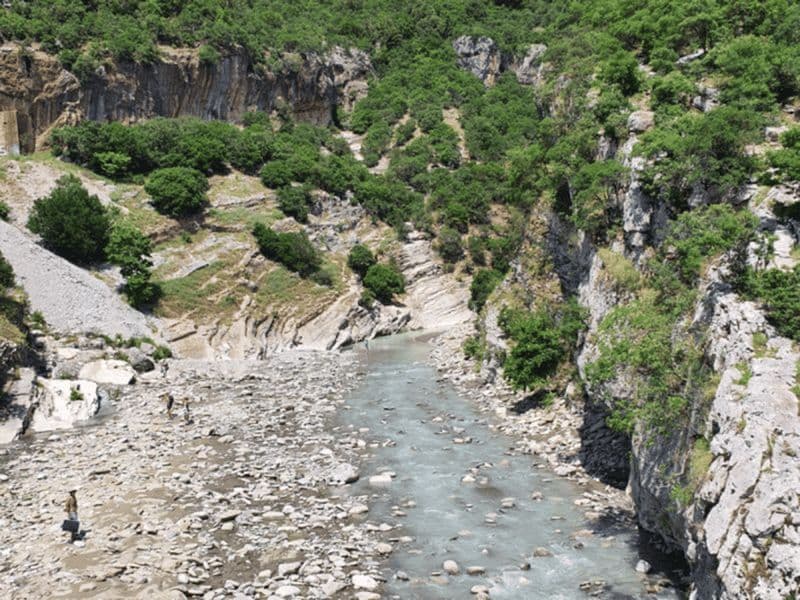 Billet Gjirokastër : sources thermales de Bënja et canyon de Lengarica
