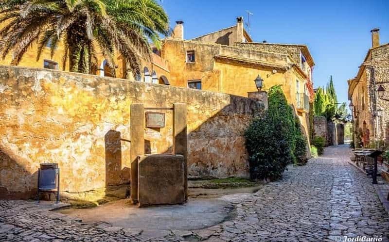 Billet Depuis Barcelone : visite privée de Gérone et des villages médiévaux