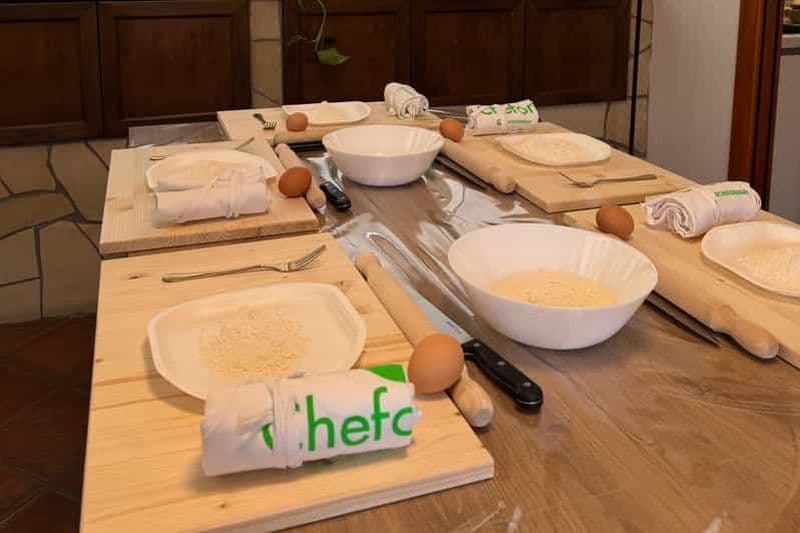 Billet Cours de cuisine : pâtes et tiramisu avec vin sur la Piazza Navona