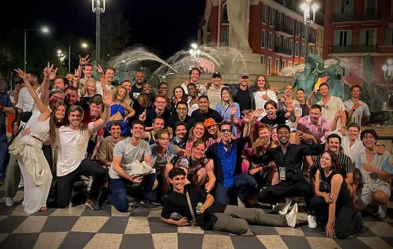 Billet Vie nocturne à Nice : tournée des bars internationaux, shots gratuits, jeux