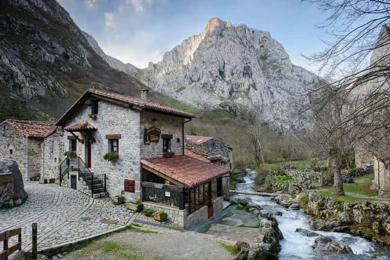 Billet Bulnes : Excursion avec funiculaire et grotte de fromage de Cabrales dans les Pics d'Europe