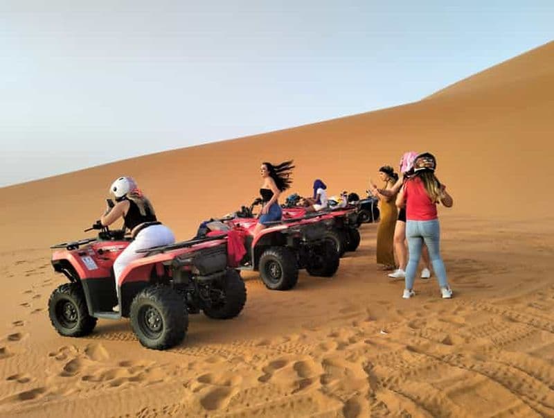 Billet Au départ de Marrakech, 4 jours dans le Sahara à Merzouga avec chameau et quad.