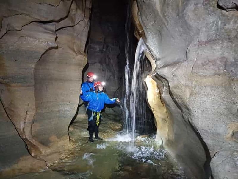 Billet Lyttelton : Excursion à terre, spéléologie et rochers de Castle Hill