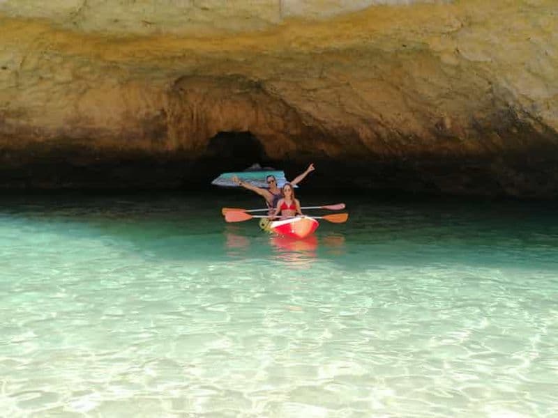 Billet Albufeira : visite en kayak des grottes secrètes et des plages, avec arrêt baignade