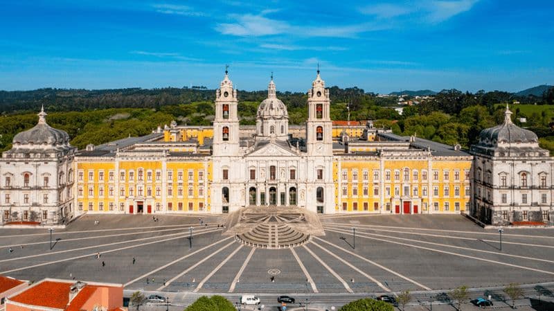Billet Au départ de Lisbonne : Ericeira, Azenhas do Mar et palais de Mafra - Privé