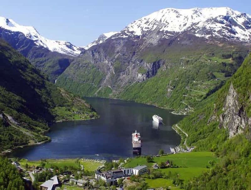 Billet Au départ d'Ålesund : Excursion privée d'une journée à Geirangerfjord