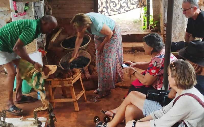 Billet Découvrez l'art de Thanjavur : peinture, poupées, fabrication de bronze