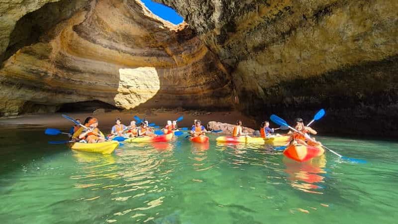 Billet Benagil : visite guidée en kayak des grottes, plages et lieux secrets