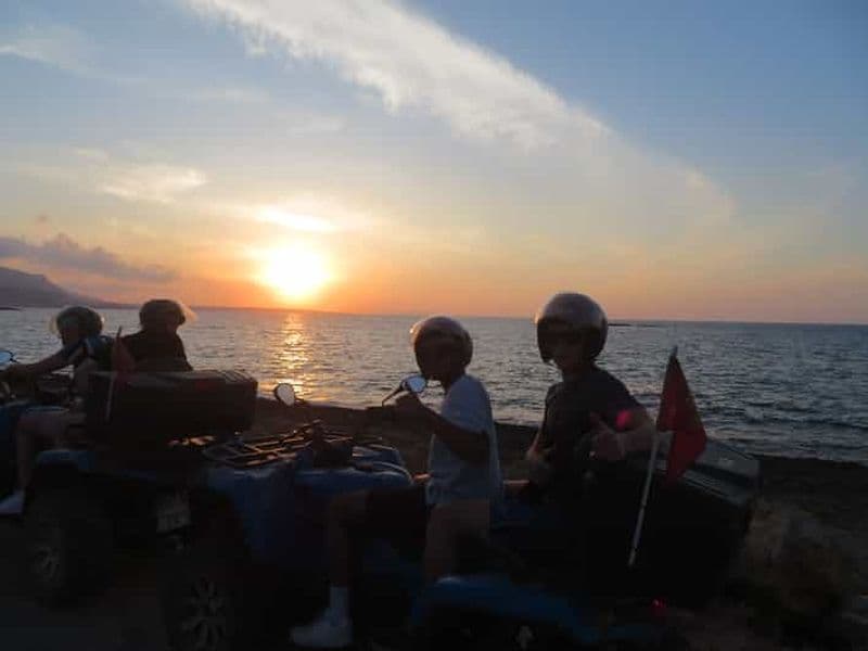 Billet Au départ de Hersonissos/Malia : safari guidé en quad au coucher du soleil.