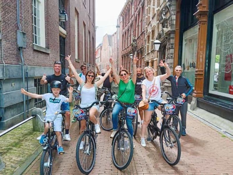 Billet Amsterdam : Visite à vélo hors des sentiers battus en français