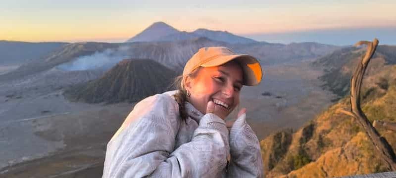 Billet Excursion d'une journée au lever du soleil sur le mont Bromo et à la chute d'eau de Madakaripura