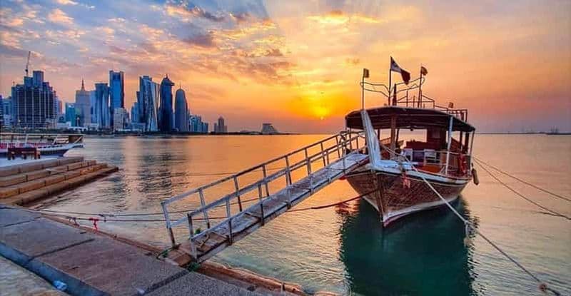 Billet Doha : Croisière traditionnelle en boutre au coucher du soleil avec prise en charge et retour