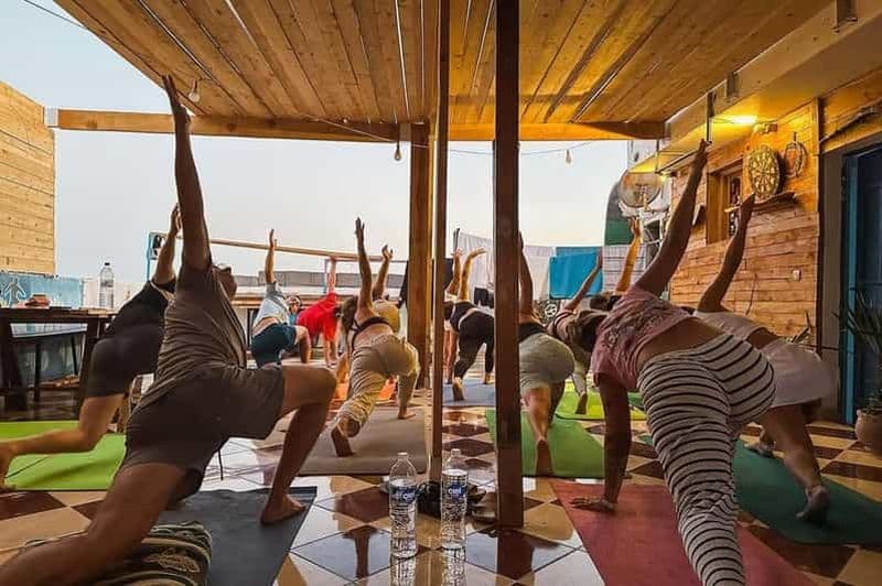 Billet Taghazout : cours de yoga matinal avec un coach professionnel