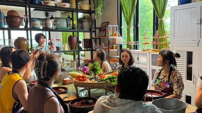 Billet Cours de cuisine thaïlandaise à Silom avec visite du jardin ou du marché