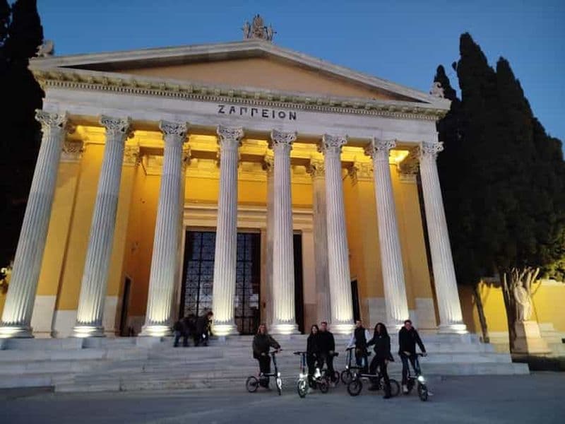 Billet Athènes : visite nocturne de la ville en vélo électrique