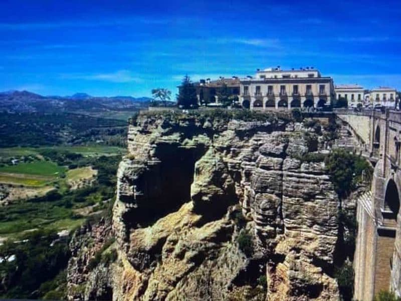Billet Depuis Malaga : Ronda, transport privé, café, arène de tauromachie, tapas, boissons