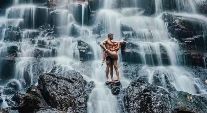 Billet Ubud : Amazing 2 Waterfall, Tirta Empul Temple & Happy Swing.