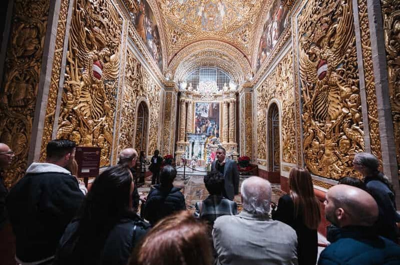 Billet Visite nocturne de la co-cathédrale Saint-Jean avec spectacle