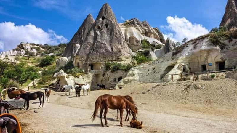 Billet Göreme : randonnée à cheval en Cappadoce au coucher ou au lever du soleil
