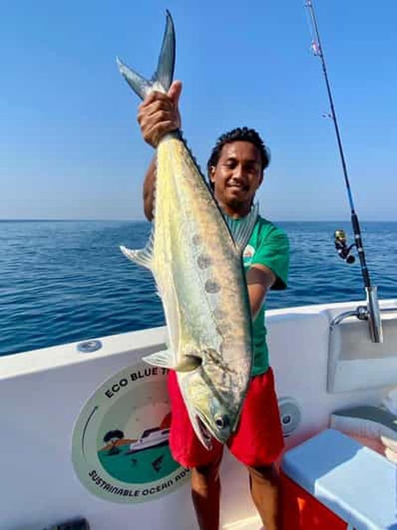 Billet Ras Al Khaimah : sortie de pêche en haute mer privée avec équipement