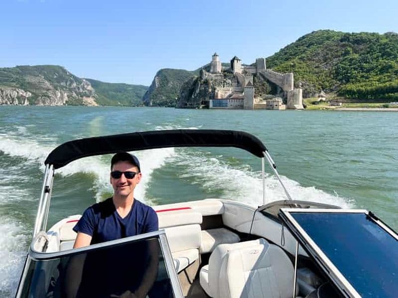 Billet Belgrade : forteresse de Golubac et tour en bateau rapide sur la Porte de Fer