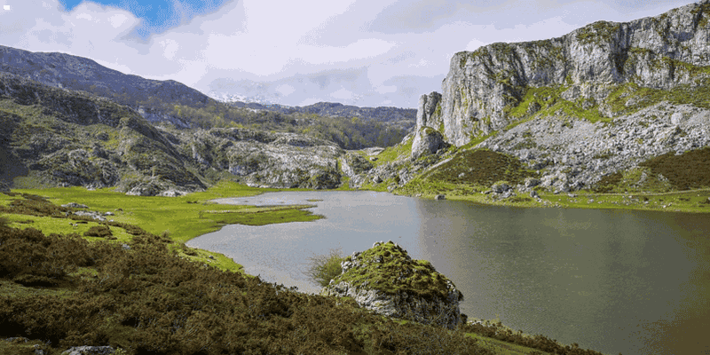 Billet Lacs de Covadonga et sanctuaire de Covadonga : itinéraire guidé et commenté