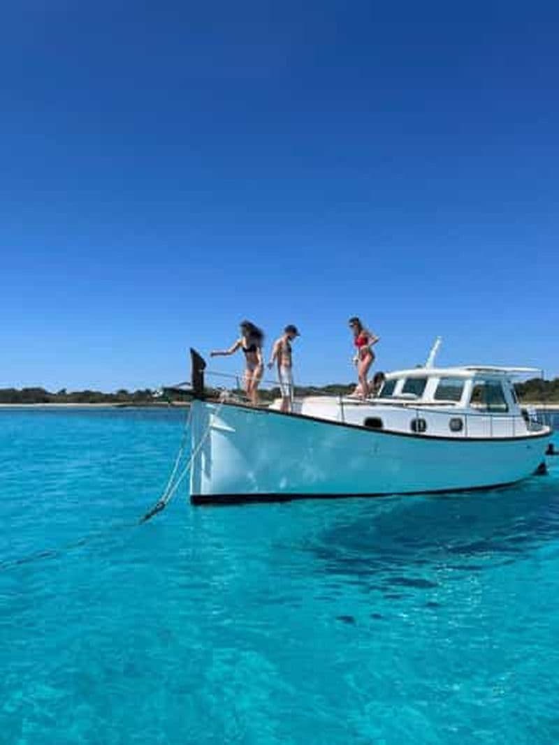 Billet Bateau traditionnel 10 plages dans le sud de Minorque. Plongée en apnée, SUP et boissons