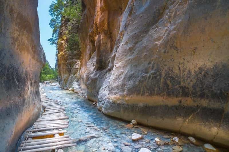 Billet Au départ de La Canée : les gorges de Samaria avec un guide de randonnée professionnel