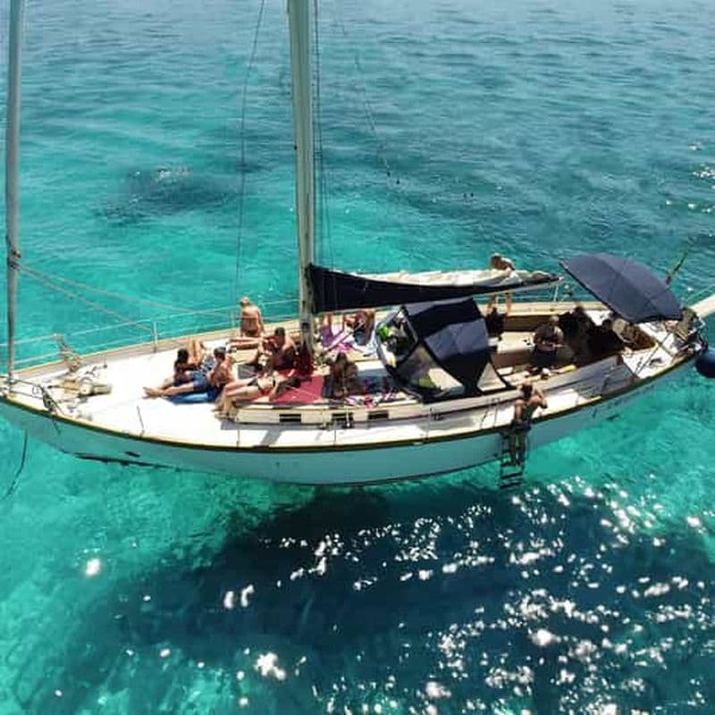 Billet Catane : excursion en bateau avec apéritif, Prosecco et plongée en apnée