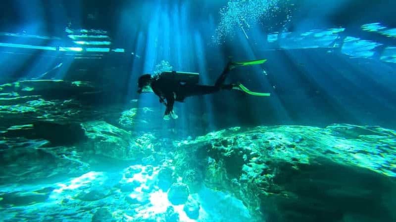 Billet Playa del Carmen : Cenote Dos Ojos 2 plongées sans palanquée