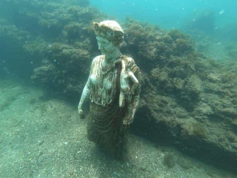 Billet Baie immergée (Naples) : excursion en kayak avec plongée guidée