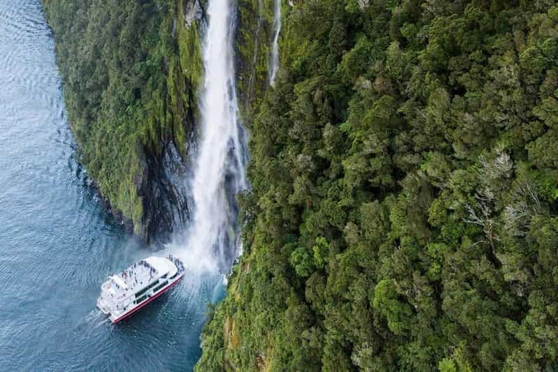 Billet Depuis Te Anau : Visite en bus de Milford Sound et croisière commentée