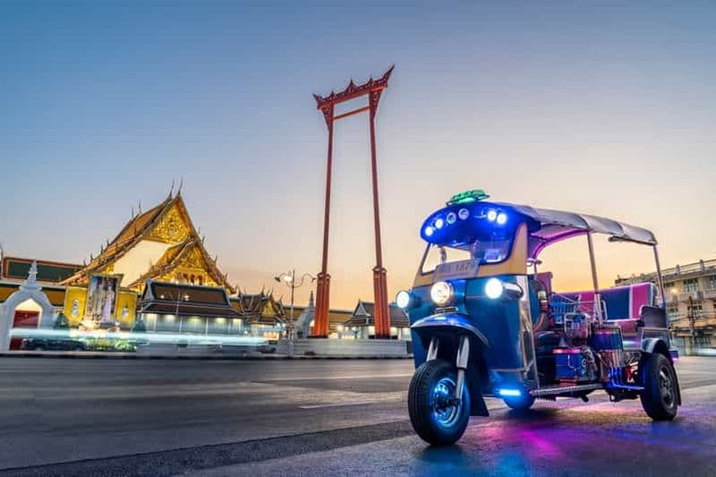 Billet Bangkok : Visite nocturne du marché aux fleurs et de la gastronomie en tuk tuk