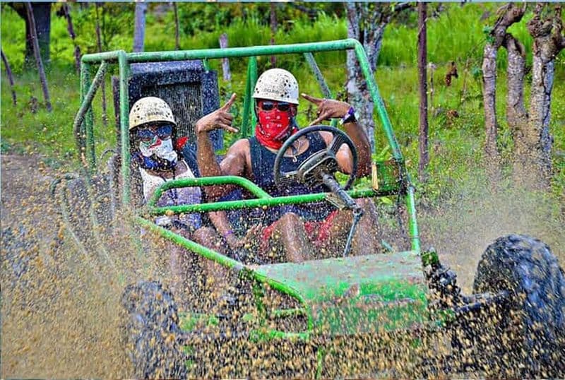 Billet Buggy, cheval et tyrolienne avec déjeuner inclus depuis Punta Cana