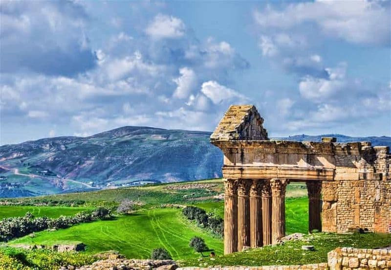 Billet Au départ de Tunis : visite d'une jounée privée à Uthina et Dougga