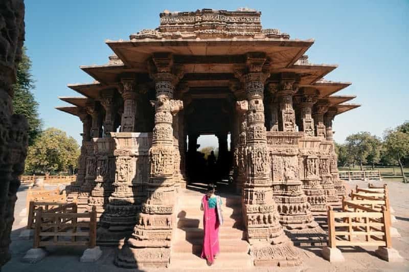Billet Ahmedabad : Excursion d'une journée à Modhera et Patan avec déjeuner traditionnel