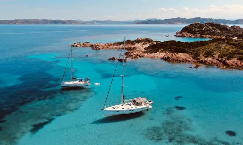 Billet Archipel de la Maddalena : circuit dans les îles en voilier et déjeuner