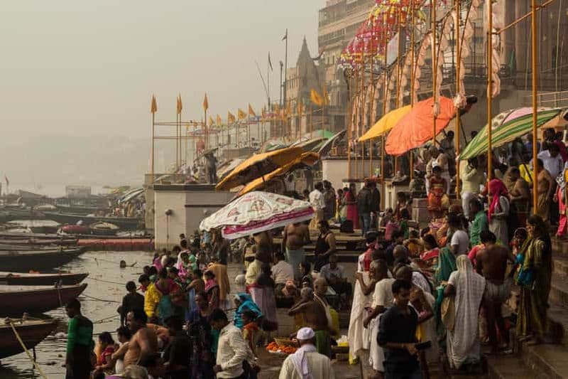 Billet Varanasi : Visite privée de la ville et croisière sur le Gange