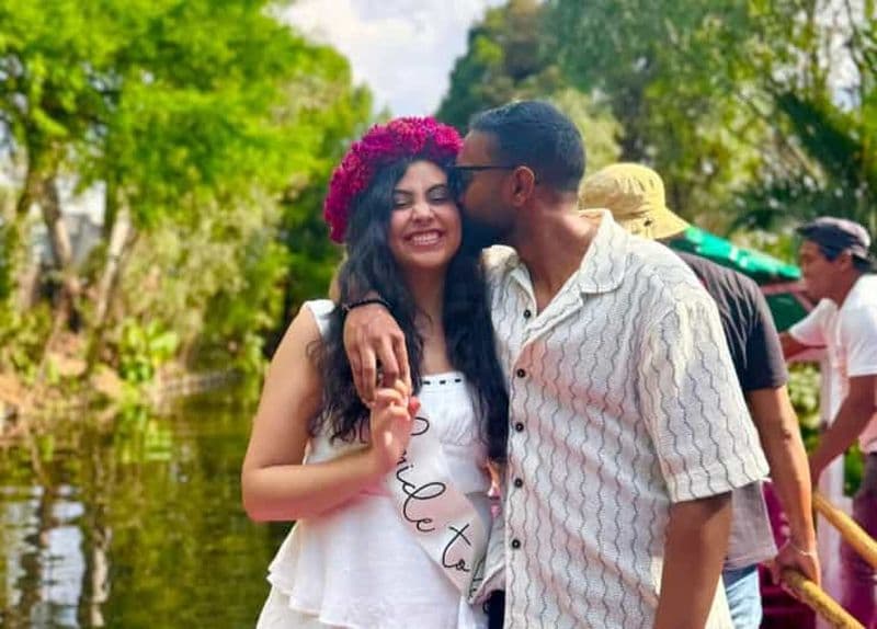 Billet Xochimilco : dégustation de tequila (illimitée) et fête culturelle en bateau