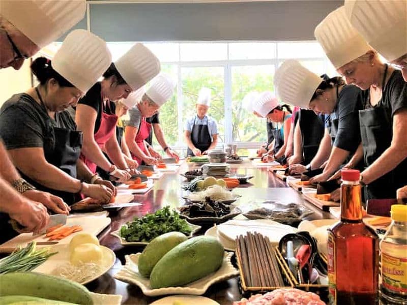 Billet Hanoi : Visite du marché du vieux quartier et cours de cuisine avec repas