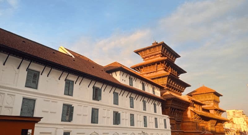 Billet Katmandou : visite à pied avec le Monkey Temple et la place Durbar