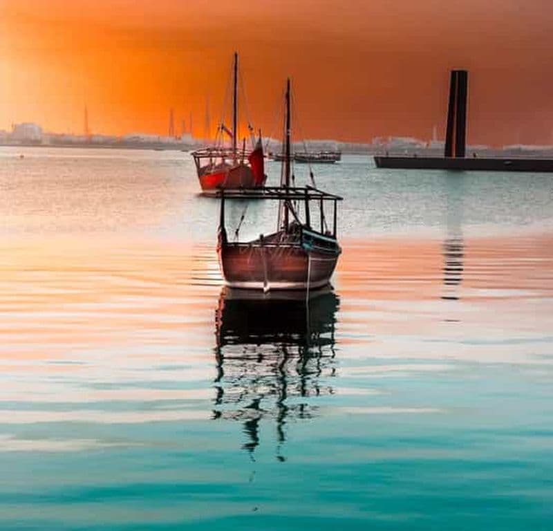 Billet Doha : Croisière traditionnelle en boutre avec coucher de soleil et vue sur la ville