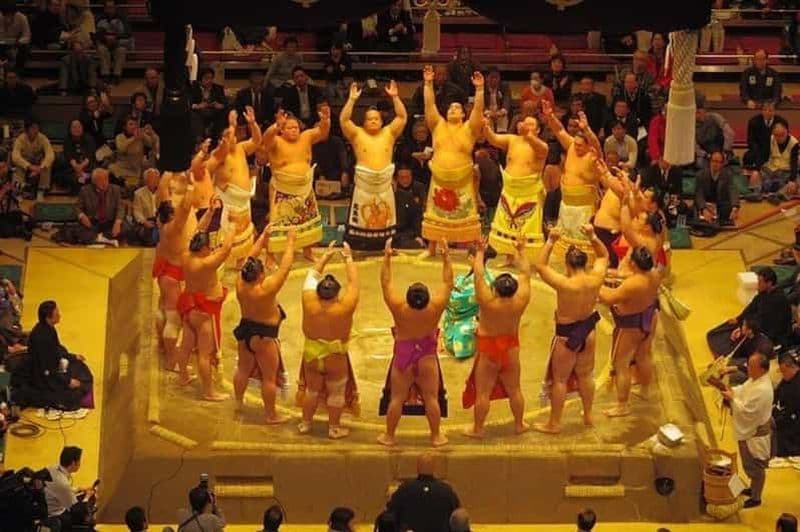 Billet Entre Tokyo et Kyoto : tournoi de sumo avec places assises