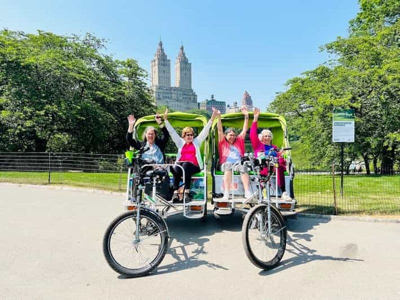 Billet NYC : Central Park Elf & Home Alone Film Spots Pedicab Tour