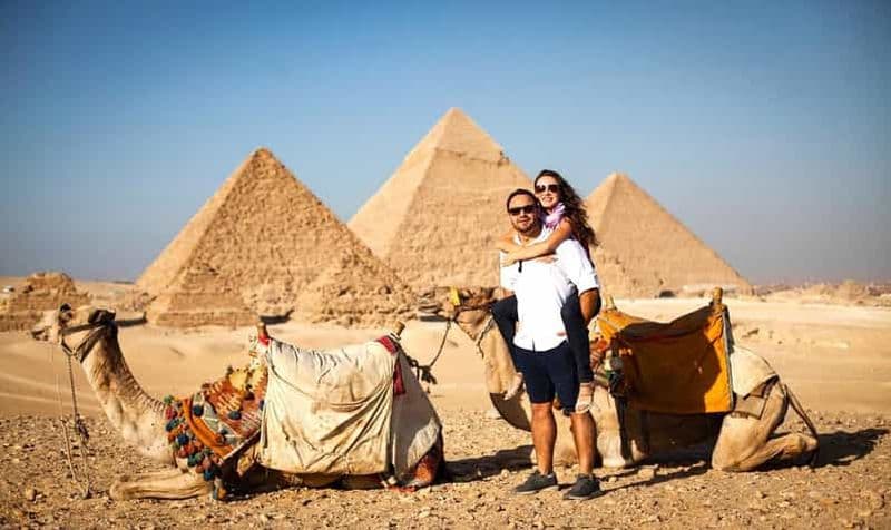 Billet Hurghada : excursion d'une journée aux pyramides de Gizeh, au Sphinx et au musée égyptien